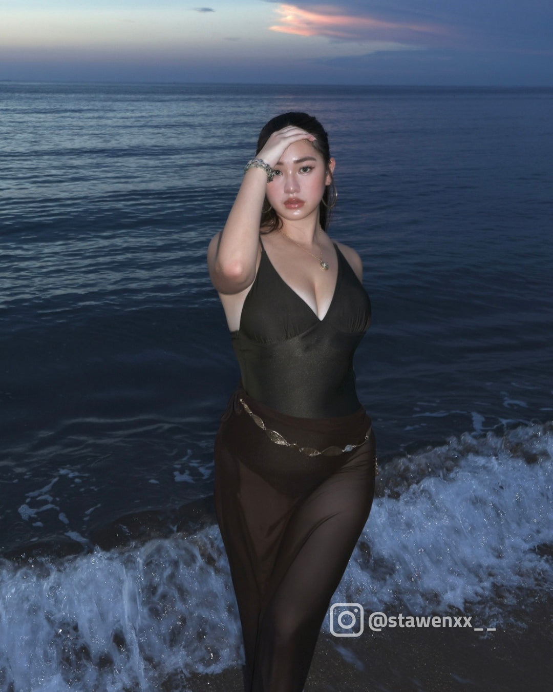 複膚/珠光 ~ 好萊塢深V露背泳裝 -玉翡綠