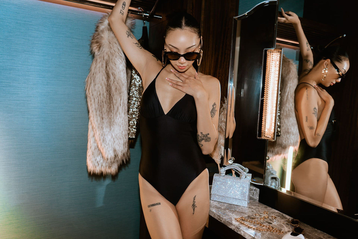 Second Skin | Shimmer ~ Hollywood Plunge & Lift 2023 - Onyx Black