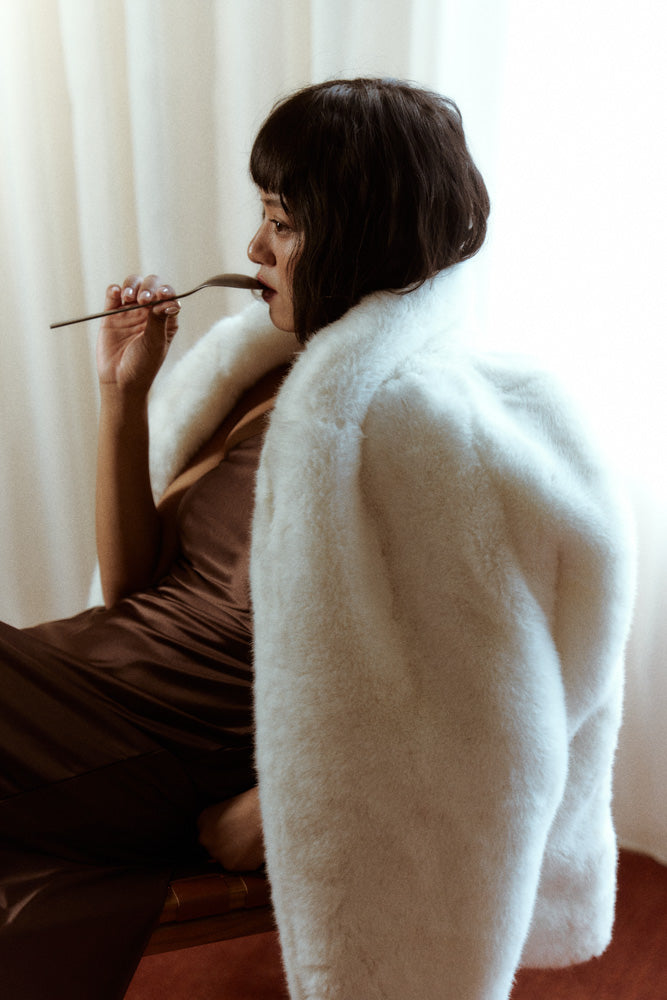 複膚/絲光 - X領線附墊長洋裝 - 瑪雅可可