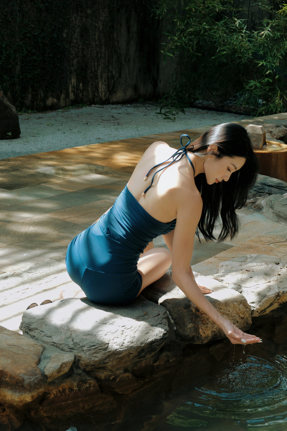 How to Make Your Legs Look Longer in Hot Spring Swimwear