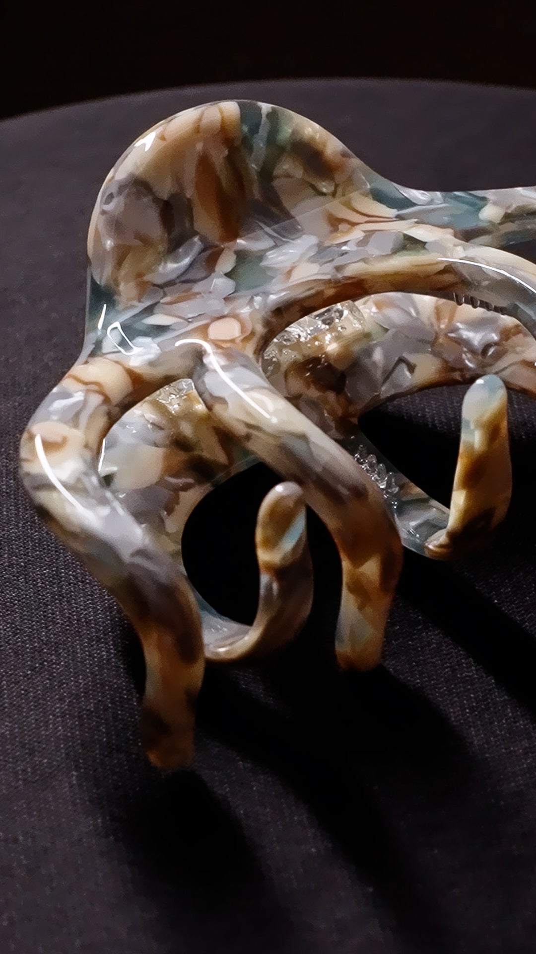 Halo by HAI | 半月寬齒髮束夾